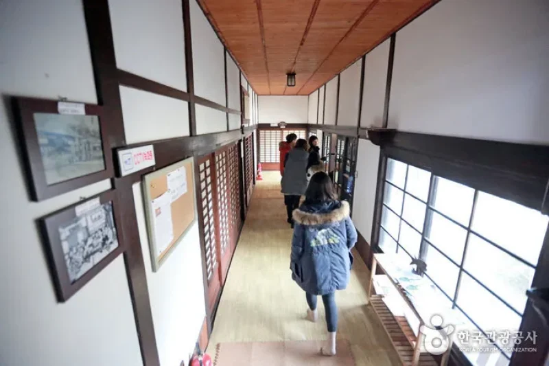 Gunsan Dongguksa Temple  (8/10)