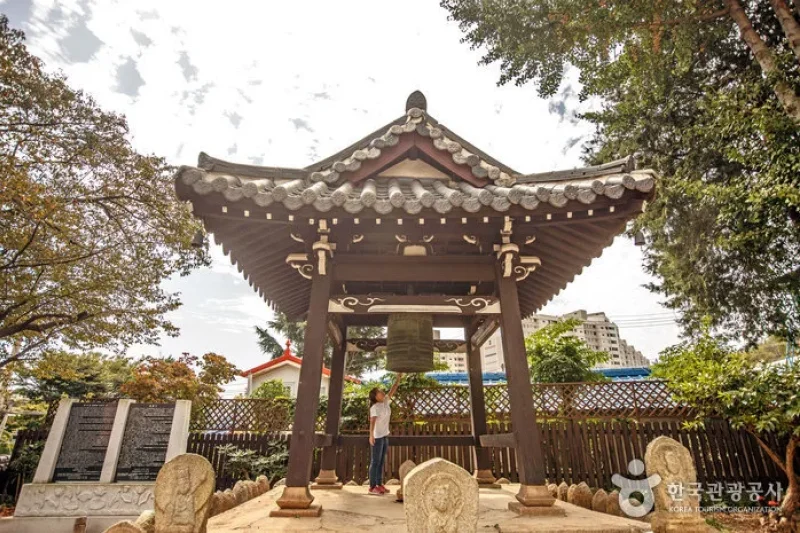Gunsan Dongguksa Temple  (9/10)