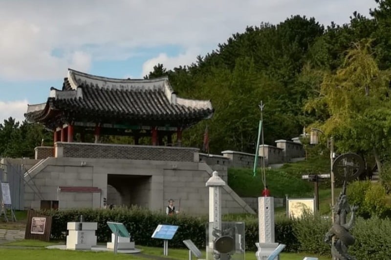 Dongnaeeupsong Fortress Site (동래읍성지) (4/5)