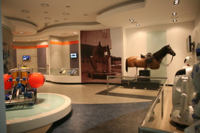 Robo Life Museum  (1/6)