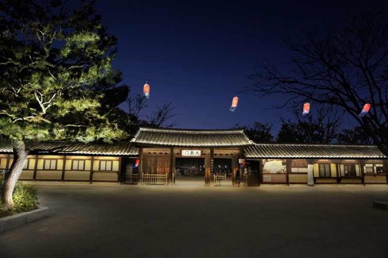 Korea Folk Village "Adding the Moonlight" (한국민속촌 '달빛을 더하다') (3/7)