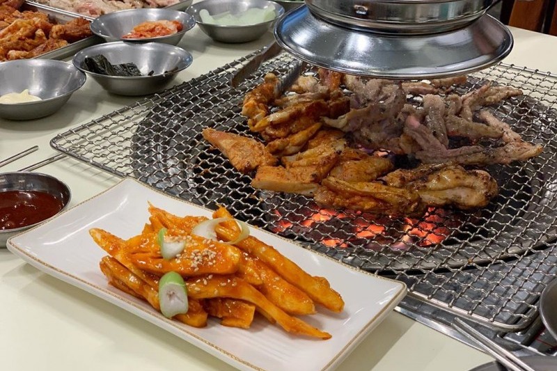 Huamdong Sutbul Dakgalbi  (2/5)