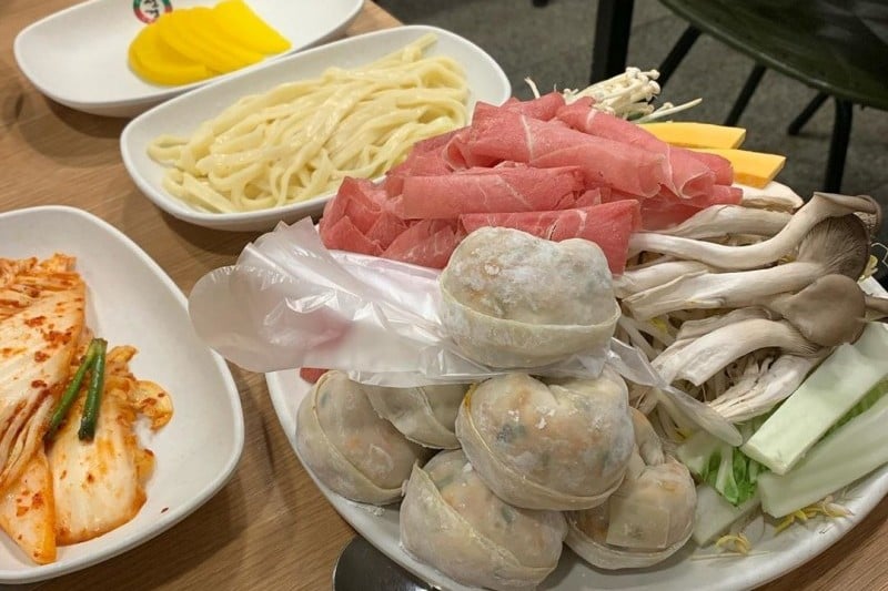 Seonggyeong Mndu Yori Jeonmunjeom Jongno Branch  (3/8)