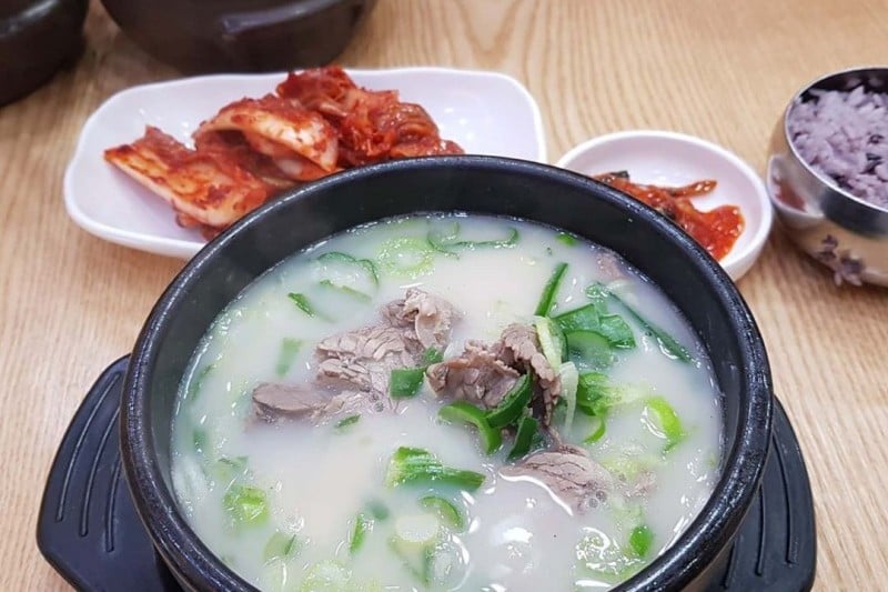 Bonghwasan Seolleongtang - hyeoksin Branch   (5/5)