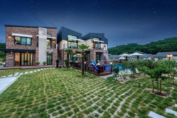 Bomun Lake Pension