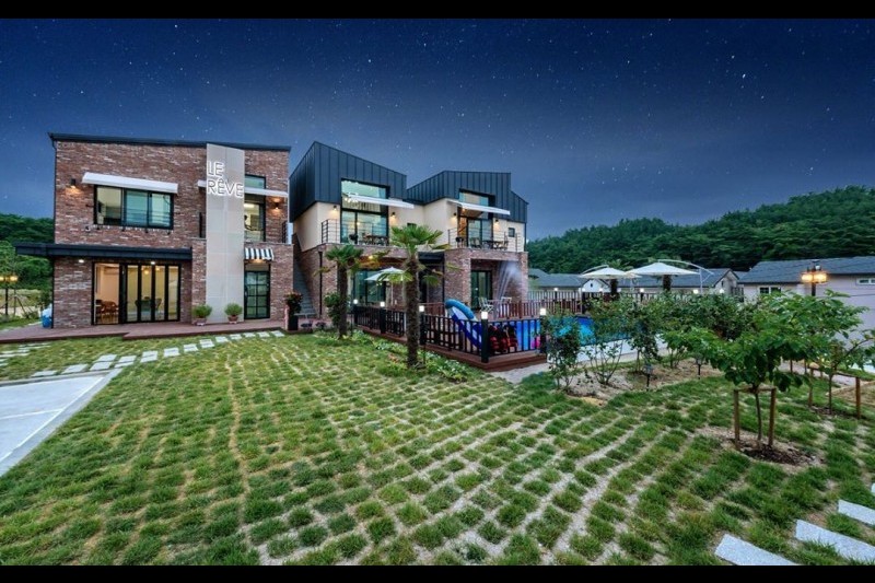 Bomun Lake Pension  (1/5)