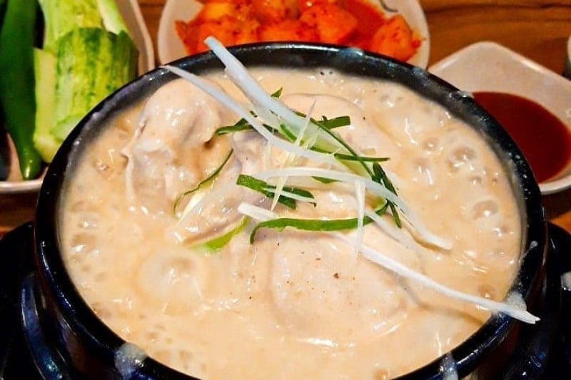 Podowon Samgyetang (2/3)