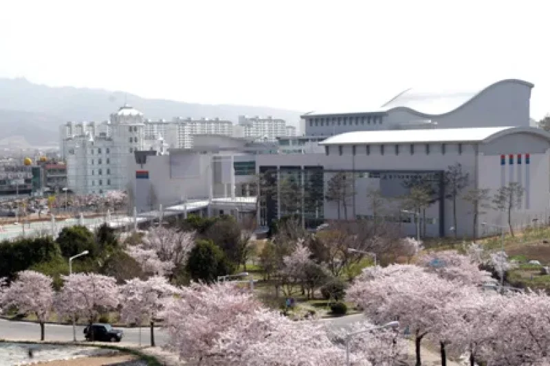 Ayang Art Center  (3/3)