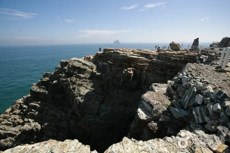 Taejongdae Cliffed Coast [National Geopark] (3/20)