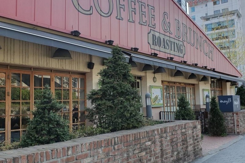 cafe mayB (3/6)