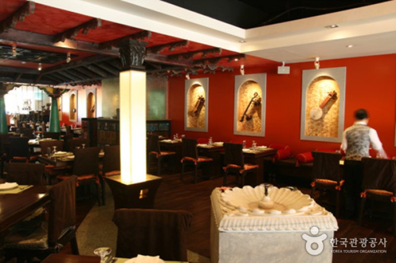 Ganga - Apgujeong Branch  (6/9)