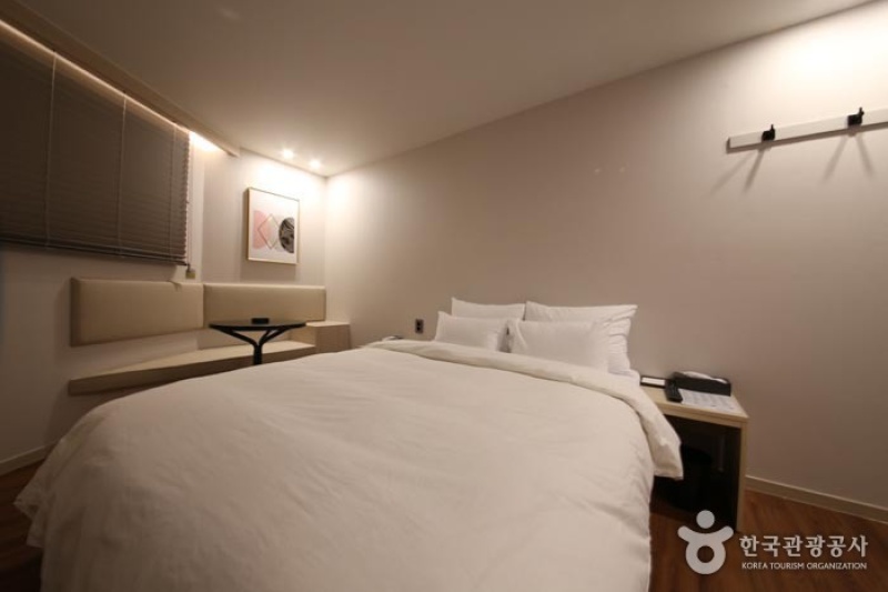 Hotel French Code [Korea Quality] / 호텔 프렌치코드 [한국관광 품질인증/Korea Quality] (2/48)