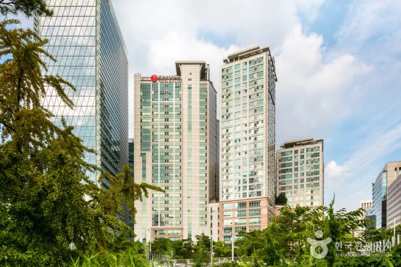Ramada Hotel &amp; Suites by Wyndham Seoul Namdaemun [Korea Quality] / 라마다 호텔앤스위트 서울남대문 [한국관광 품질인증/Korea Quality] (1/44)