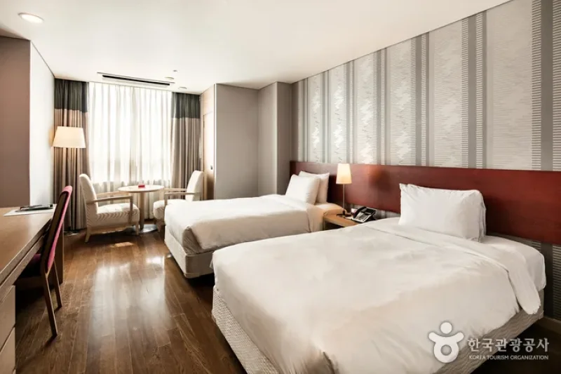 Ramada Hotel &amp; Suites by Wyndham Seoul Namdaemun [Korea Quality] / 라마다 호텔앤스위트 서울남대문 [한국관광 품질인증/Korea Quality] (13/44)