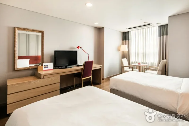 Ramada Hotel &amp; Suites by Wyndham Seoul Namdaemun [Korea Quality] / 라마다 호텔앤스위트 서울남대문 [한국관광 품질인증/Korea Quality] (14/44)