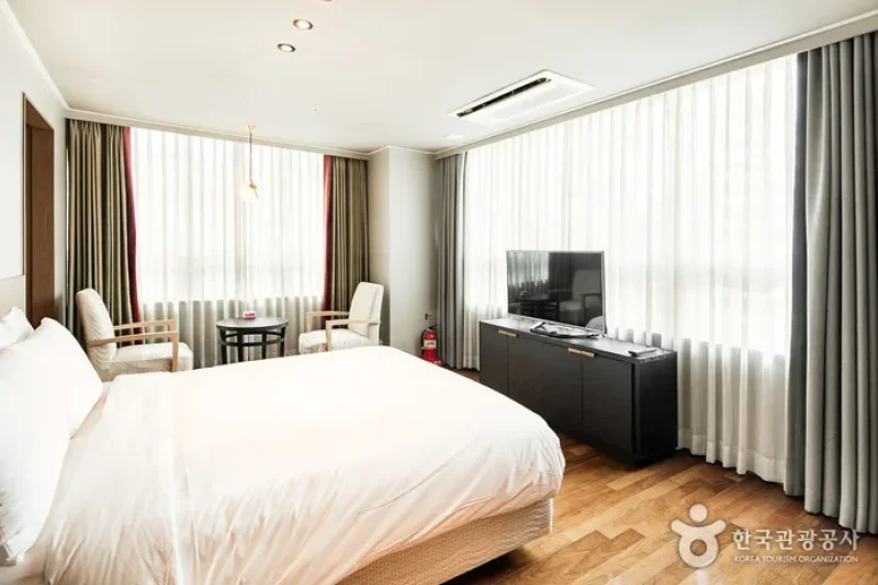 Ramada Hotel &amp; Suites by Wyndham Seoul Namdaemun [Korea Quality] / 라마다 호텔앤스위트 서울남대문 [한국관광 품질인증/Korea Quality] (25/44)