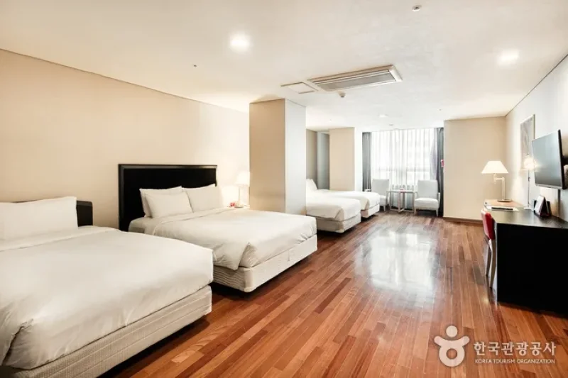 Ramada Hotel &amp; Suites by Wyndham Seoul Namdaemun [Korea Quality] / 라마다 호텔앤스위트 서울남대문 [한국관광 품질인증/Korea Quality] (32/44)