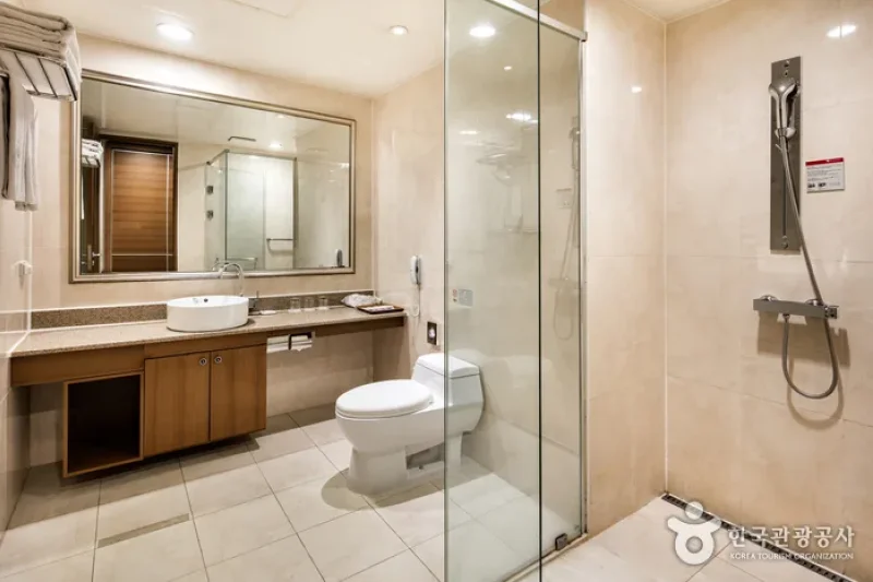 Ramada Hotel &amp; Suites by Wyndham Seoul Namdaemun [Korea Quality] / 라마다 호텔앤스위트 서울남대문 [한국관광 품질인증/Korea Quality] (34/44)