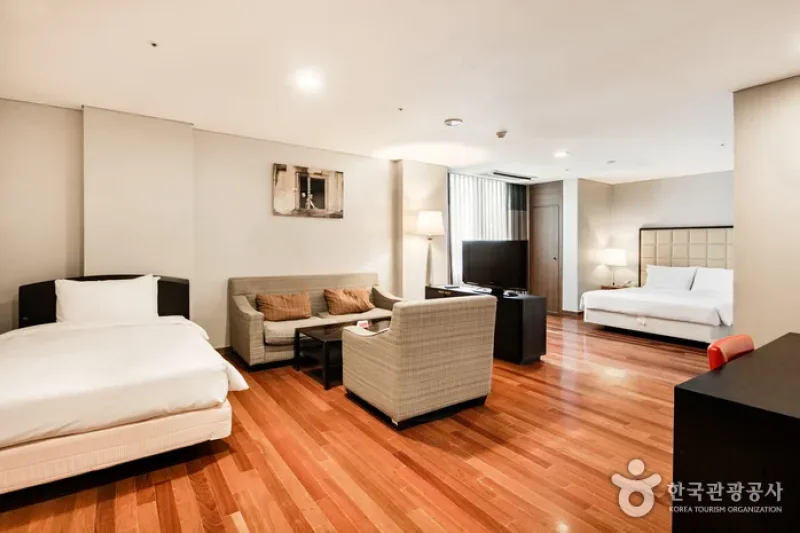 Ramada Hotel &amp; Suites by Wyndham Seoul Namdaemun [Korea Quality] / 라마다 호텔앤스위트 서울남대문 [한국관광 품질인증/Korea Quality] (35/44)