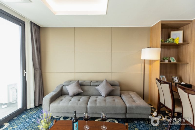 Ramada Plaza by Wyndham Yeosu [Korea Quality] / 라마다프라자 바이윈덤 여수 [한국관광 품질인증/Korea Quality] (14/49)