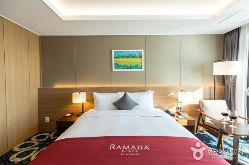 Ramada Plaza by Wyndham Yeosu [Korea Quality] / 라마다프라자 바이윈덤 여수 [한국관광 품질인증/Korea Quality] (16/49)