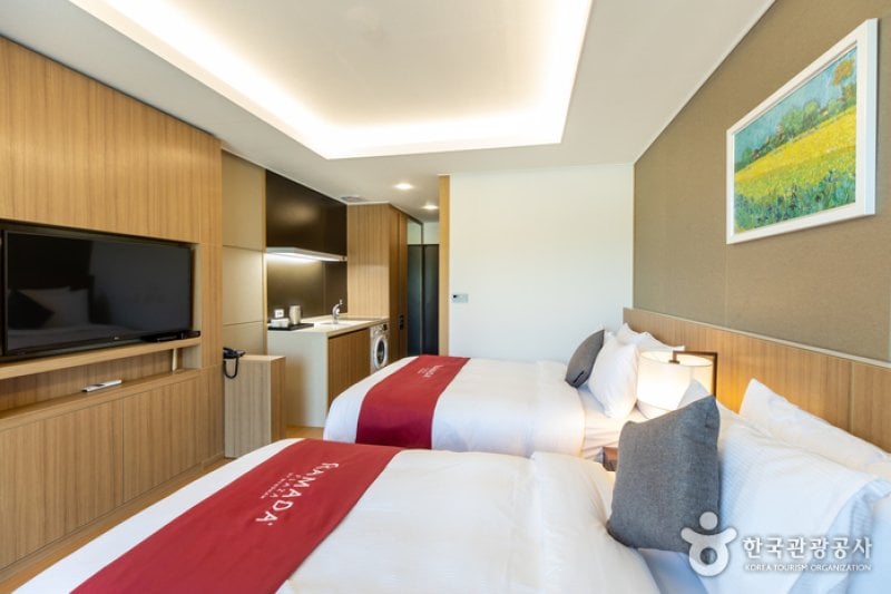 Ramada Plaza by Wyndham Yeosu [Korea Quality] / 라마다프라자 바이윈덤 여수 [한국관광 품질인증/Korea Quality] (25/49)