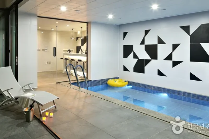 Be, Bridge Pool Villa Resort  (22/60)