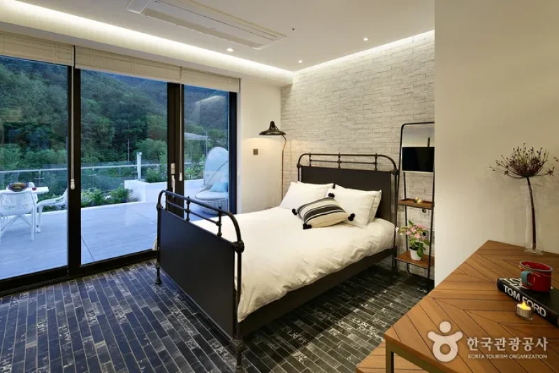 Be, Bridge Pool Villa Resort  (43/60)