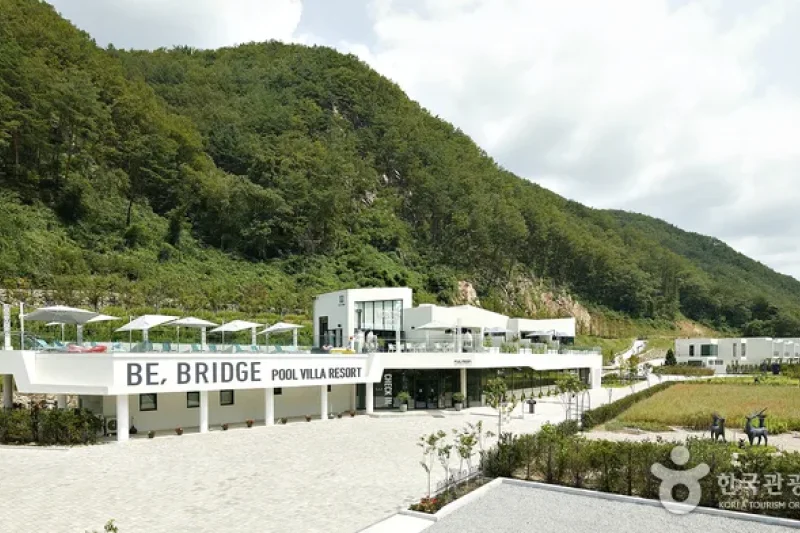 Be, Bridge Pool Villa Resort  (59/60)