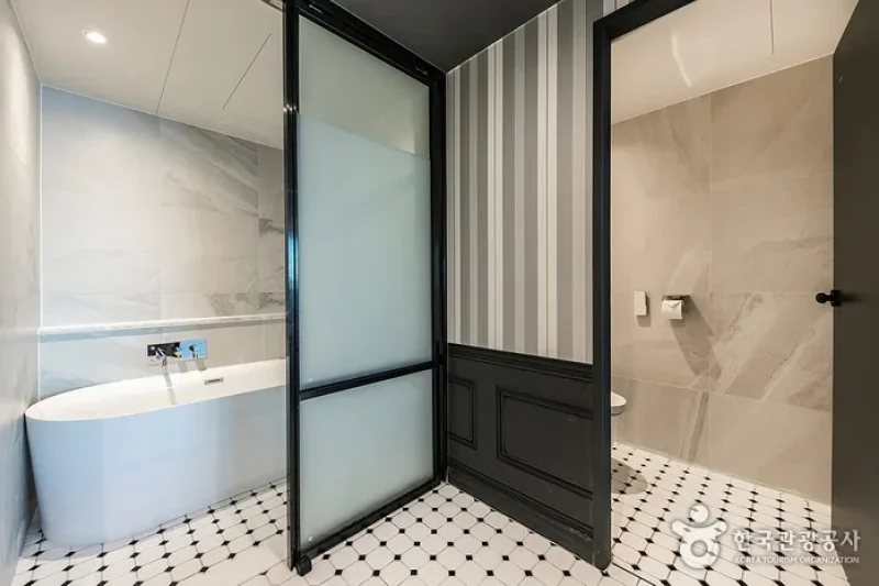 Brown Dot Hotel  (18/30)