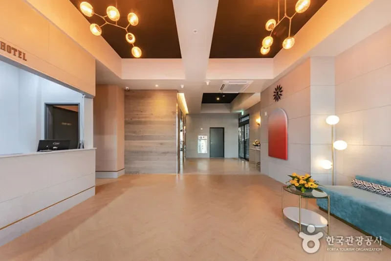 Brown Dot Hotel  (27/30)