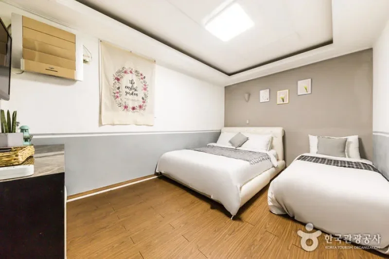 Sinchon Sisters Hostel [Korea Quality] / 신촌 시스터즈 [한국관광 품질인증/Korea Quality] (6/12)