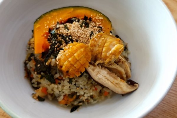 Tteurae Honghapbap