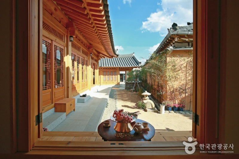 Wiyeonjae Hanok Stay [Korea Quality] / 위연재 [한국관광 품질인증/Korea Quality] (7/27)