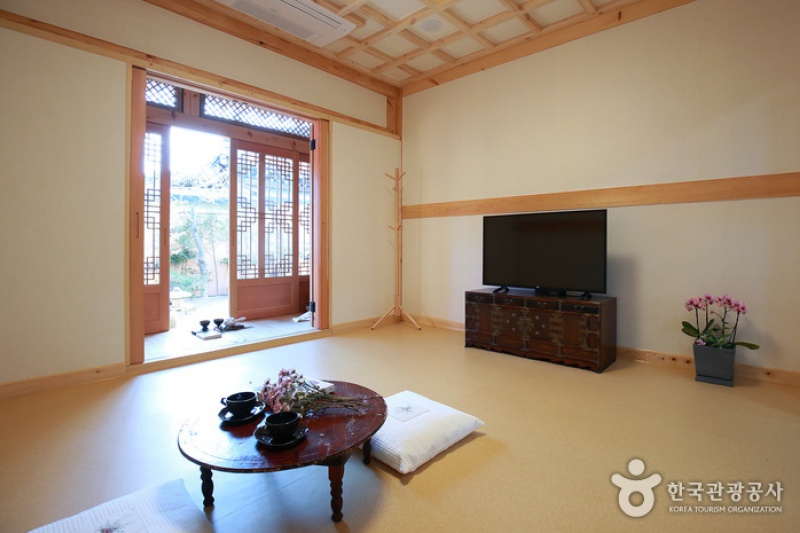 Wiyeonjae Hanok Stay [Korea Quality] / 위연재 [한국관광 품질인증/Korea Quality] (14/27)