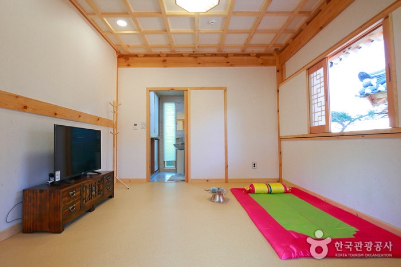 Wiyeonjae Hanok Stay [Korea Quality] / 위연재 [한국관광 품질인증/Korea Quality] (18/27)