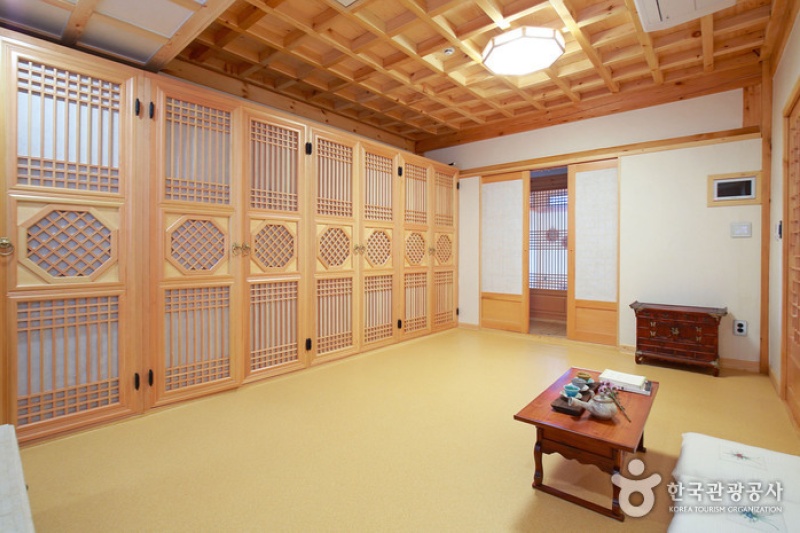 Wiyeonjae Hanok Stay [Korea Quality] / 위연재 [한국관광 품질인증/Korea Quality] (21/27)