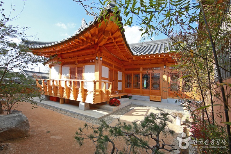 Wiyeonjae Hanok Stay [Korea Quality] / 위연재 [한국관광 품질인증/Korea Quality] (22/27)