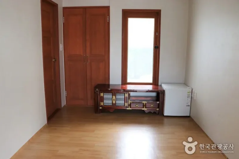 Sansu-dong Hanok Experience Hall  (5/7)