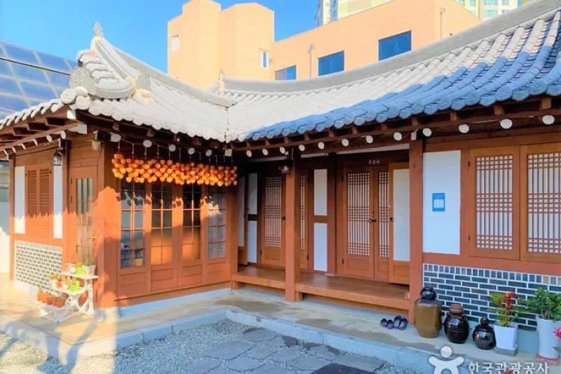 Sansu-dong Hanok Experience Hall  (6/7)