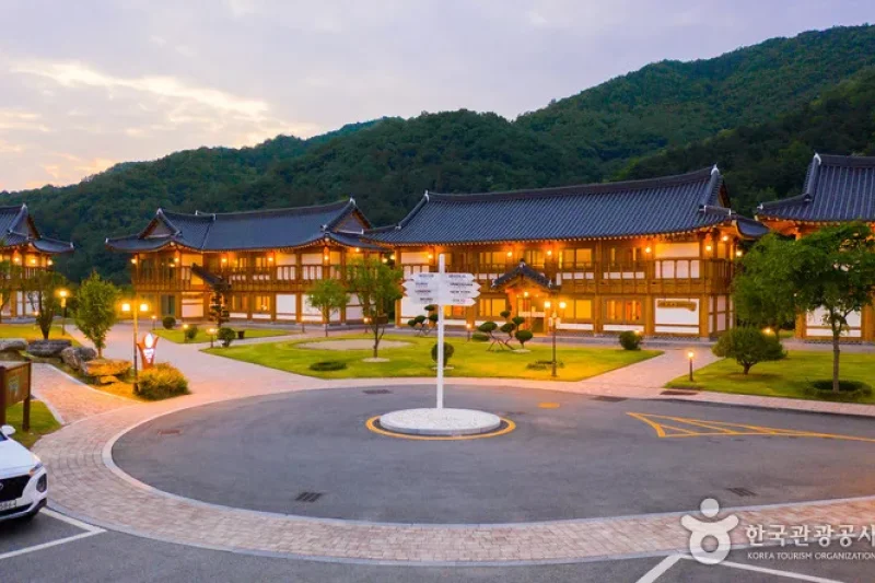 Taejonggwan of the Royal Room [Korea Quality] / 왕의지밀 태종관 [한국관광 품질인증/Korea Quality] (1/6)