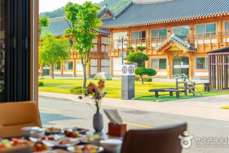 Munjonggwan of the Royal Room [Korea Quality] / 왕의지밀 문종관 [한국관광 품질인증/Korea Quality] (1/5)