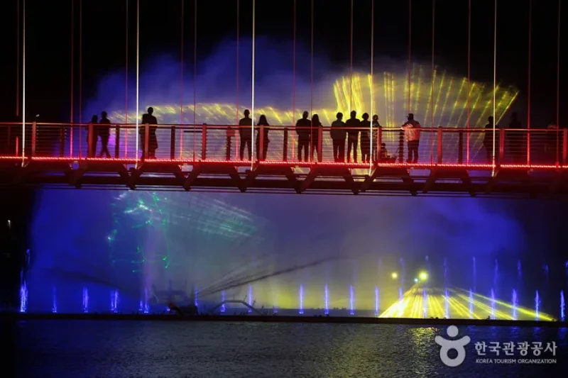 Yedangho Suspension Bridge (예당호 출렁다리) (11/11)