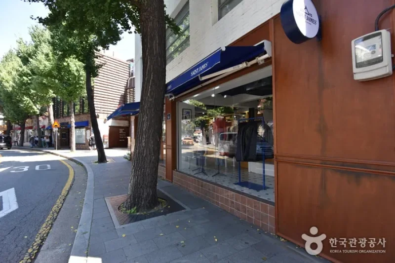Saint James Boutique Samcheong (세인트제임스 삼청점) (19/24)