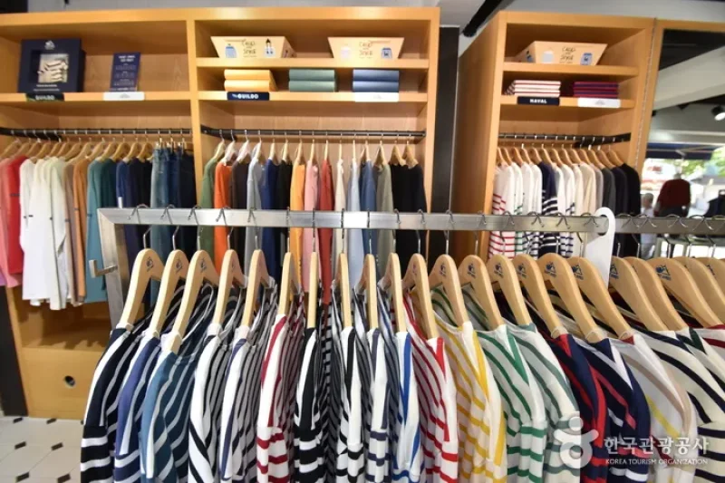Saint James Boutique Samcheong (세인트제임스 삼청점) (24/24)