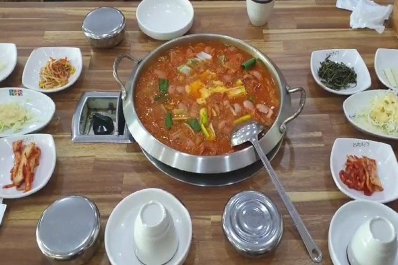 Daehanminguk Budaejjigae  (2/2)