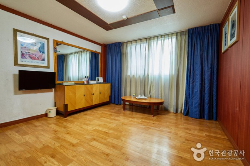 Backam Springs Hotel (백암스프링스호텔)[한국관광품질인증제/ Korea Quality] (28/31)