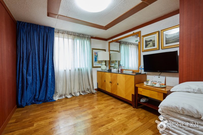 Backam Springs Hotel (백암스프링스호텔)[한국관광품질인증제/ Korea Quality] (30/31)