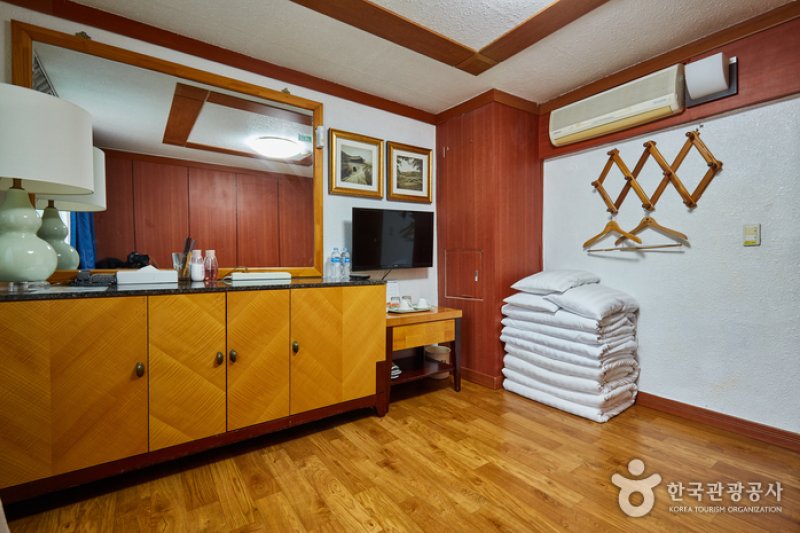Backam Springs Hotel (백암스프링스호텔)[한국관광품질인증제/ Korea Quality] (31/31)