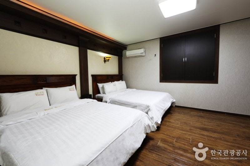 Banana Hotel - Goodstay  (28/41)
